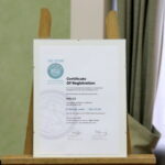 Konferencja Wojciecha Lubawskiego dotycząca wdrażania w mieście idei tzw. inteligentnego miasta. Certyfikat. / Marzena Mąkosa / Radio Kielce