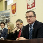 Konferencja Wojciecha Lubawskiego dotycząca wdrażania w mieście idei tzw. inteligentnego miasta. Na zdjęciu: Szymon Ciupa, Agnieszka Ceglińska-Ganczar, Wojciech Lubawski i Janusz Koza / Marzena Mąkosa / Radio Kielce