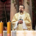 Rocznica powstania zgromadzenia Misjonarzy Oblatów Maryi Niepokalanej. Uroczysta msza święta na Świętym Krzyżu. Na zdjęciu ojciec Paweł Zając - Prowincjał polskiej Prowincji Misjonarzy Oblatów Maryi Niepokalanej / Marzena Mąkosa / Radio Kielce