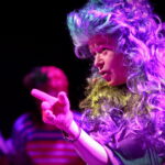 Spektakl "Akademia Pani Beksy".Na zdjeciu: Agata Sobota w roli Różowej Królowej / Marzena Mąkosa / Radio Kielce