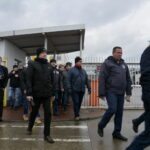 Protest pracowników w zakładach MAN Bus, którzy domagają się podwyżek płac / Marzena Mąkosa / Radio Kielce