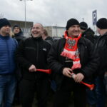 Protest pracowników w zakładach MAN Bus, którzy domagają się podwyżek płac / Marzena Mąkosa / Radio Kielce