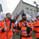 Protest ratowników przed ŚCO / Marzena Mąkosa / Radio Kielce