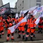Protest ratowników przed ŚCO / Marzena Mąkosa / Radio Kielce