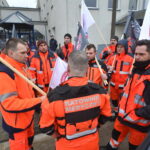 Protest ratowników przed ŚCO / Marzena Mąkosa / Radio Kielce
