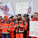 Protest ratowników przed ŚCO / Marzena Mąkosa / Radio Kielce
