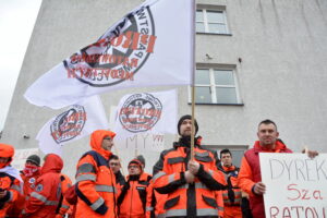 Protest ratowników przed ŚCO / Marzena Mąkosa / Radio Kielce