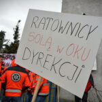 Protest ratowników przed ŚCO / Marzena Mąkosa / Radio Kielce