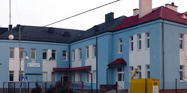 Szpital Powiatowy w Chmielniku / chmielnik.com