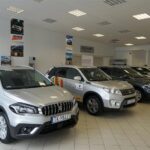 Zawodnicy i zarząd piłkarskiego klubu Korona Kielce odebrali dzisiaj samochody od Suzuki Motor Poland / Robert Felczak / Radio Kielce