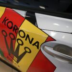 Zawodnicy i zarząd piłkarskiego klubu Korona Kielce odebrali dzisiaj samochody od Suzuki Motor Poland / Robert Felczak / Radio Kielce