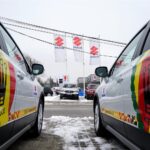 Zawodnicy i zarząd piłkarskiego klubu Korona Kielce odebrali dzisiaj samochody od Suzuki Motor Poland / Robert Felczak / Radio Kielce