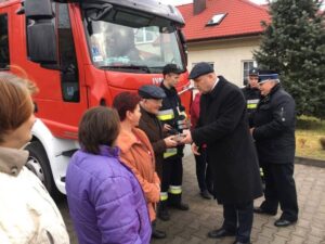 11 rodzin z Kunowa dostało czujniki czadu / Anna Głąb / Radio Kielce