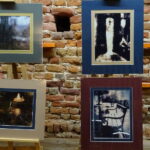 "Tęsknota" - nowa wystawa zorganizowana na ostatniej kondygnacji Bramy Opatowskiej w Sandomierzu / Grażyna Szlęzak-Wójcik / Radio Kielce