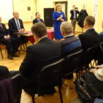 Spotkanie posłów PiS Anny Krupki i Marka Kwitka z mieszkańcami Koprzywnicy / Grażyna Szlęzak-Wójcik / Radio Kielce