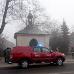 Jędrzejów. Żołnierze z Centralnego Ośrodka Analizy Skażeń z Warszawy zabezpieczyli dwa pojemniki z tajemniczą substancją / Ewa Pociejowska - Gawęda / Radio Kielce