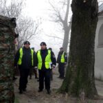 Jędrzejów. Żołnierze z Centralnego Ośrodka Analizy Skażeń z Warszawy zabezpieczyli dwa pojemniki z tajemniczą substancją / Ewa Pociejowska - Gawęda / Radio Kielce