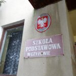 Czyżów. Budynek i teren po byłej szkole podstawowej / Kamil Włosowicz / Radio Kielce