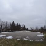 Czyżów. Budynek i teren po byłej szkole podstawowej / Kamil Włosowicz / Radio Kielce