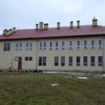 Czyżów. Budynek i teren po byłej szkole podstawowej / Kamil Włosowicz / Radio Kielce