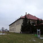 Czyżów. Budynek i teren po byłej szkole podstawowej / Kamil Włosowicz / Radio Kielce