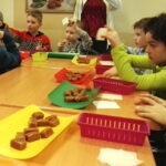 Ferie z krówką opatowską. Warsztaty organizowane przez OSM w Opatowie. / Emilia Sitarska / Radio Kielce