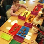 Ferie z krówką opatowską. Warsztaty organizowane przez OSM w Opatowie. / Emilia Sitarska / Radio Kielce