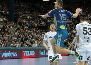 Mecz THW Kiel - PGE VIVE Kielce / Krzysztof Bujnowicz / Radio Kielce