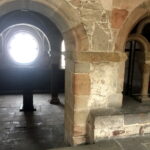 Opactwo cystersów w Wąchocku pojawi się w kolejnych odcinkach serialu "Korona Królów". / Marlena Płaska / Radio Kielce