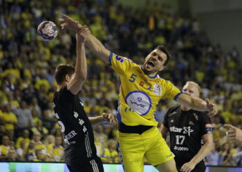 Kielce. Mecz 2. kolejki Ligi Mistrzów PGE Vive - THW Kiel. Michał Jurecki / Jarosław Kubalski / Radio Kielce