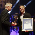 02.02.2018 Kielce. Targi Kielce. Finałowa gala 66. Plebiscytu Świętokrzyskie Gwiazdy Sportu 2017.  Trener Korony Kielce Gino Lettieri i biskup Marian Florczyk / Jarosław Kubalski / Radio Kielce