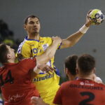 06.02.2018 Kielce. Mecz PGE Vive Kielce Meble Wójcik Elbląg. Krzysztof Lijewski / Jarosław Kubalski / Radio Kielce