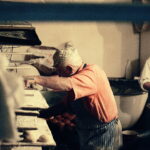 08.02.2018 Kielce. Tłusty Czwartek. Kolejka po pączki do piekarni przy ulicy Wesołej / Jarosław Kubalski / Radio Kielce