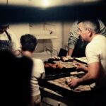 08.02.2018 Kielce. Tłusty Czwartek. Kolejka po pączki do piekarni przy ulicy Wesołej / Jarosław Kubalski / Radio Kielce