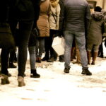 08.02.2018 Kielce. Tłusty Czwartek. Kolejka po pączki do piekarni przy ulicy Wesołej / Jarosław Kubalski / Radio Kielce