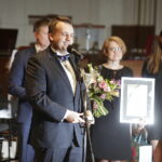 13.02.2018 Kielce. Nagrody "Świętokrzyskie Victorie". Nagrodę w kategorii samorząd dla Starachowic odebrał prezydent miasta Marek Materek / Jarosław Kubalski / Radio Kielce