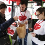 14.02.2018 Kielce. Walentynkowy autobus MPK / Jarosław Kubalski / Radio Kielce