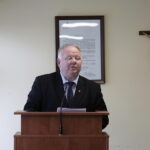 15.02.2018 Końskie. Nadzwyczajna sesja rady powiatu w sprawie podwyżek dla lekarzy szpitala powiatowego. Starosta konecki Bogdan Soboń / Jarosław Kubalski / Radio Kielce