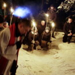 16.02.2018 Droga Krzyżowa z Nowej Słupi na Święty Krzyż w intencji trzeźwości / Jarosław Kubalski / Radio Kielce