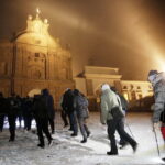 16.02.2018 Droga Krzyżowa z Nowej Słupi na Święty Krzyż w intencji trzeźwości / Jarosław Kubalski / Radio Kielce