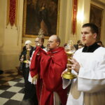 16.02.2018 Droga Krzyżowa z Nowej Słupi na Święty Krzyż w intencji trzeźwości / Jarosław Kubalski / Radio Kielce