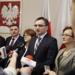 19.02.2018 Kielce Nowy sprzęt dla OSP. Konferencja w Urzędzie Wojewódzkim. Senator Krzysztof Słoń, poseł Andrzej Kryj, poseł Maria Zuba, Minister Sprawiedliwości Zbigniew Ziobro, wojewoda Agata Wojtyszek / Jarosław Kubalski / Radio Kielce