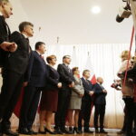 19.02.2018 Kielce Nowy sprzęt dla OSP. Konferencja w Urzędzie Wojewódzkim. Poseł Bogdan Latosiński, senator Krzysztof Słoń, poseł Andrzej Kryj, poseł Maria Zuba, Minister Sprawiedliwości Zbigniew Ziobro, wojewoda Agata Wojtyszek, senator Jarosław Rusiecki i Mariusz Gosek, ekspert ministra sprawiedliwości ds. weryfikacji wniosków / Jarosław Kubalski / Radio Kielce