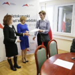 26.02.2018 Kielce. Wojewoda Agata Wojtyszek i poseł PiS Anna Krupka wręczyły samorządowcom promesy na zadania związane z zabezpieczeniem wąwozów lessowych / Jarosław Kubalski / Radio Kielce