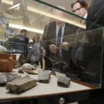 28.02.2018 Warszawa. Sejm RP. Otwarcie wystawy Krzemionki – pradziejowe kopalnie krzemienia pasiastego w drodze do UNESCO / Jarosław Kubalski / Radio Kielce