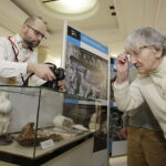 28.02.2018 Warszawa. Sejm RP. Otwarcie wystawy Krzemionki – pradziejowe kopalnie krzemienia pasiastego w drodze do UNESCO / Jarosław Kubalski / Radio Kielce