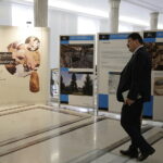 28.02.2018 Warszawa. Sejm RP. Otwarcie wystawy Krzemionki – pradziejowe kopalnie krzemienia pasiastego w drodze do UNESCO / Jarosław Kubalski / Radio Kielce