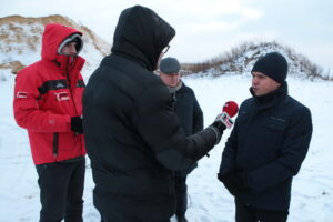 Interwencja. Kopalnia miała dać pracę, ale ma problem z drogą / Piotr Michalski / Radio Kielce