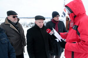 Interwencja. Kopalnia miała dać pracę, ale ma problem z drogą / Piotr Michalski / Radio Kielce