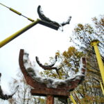 Otoczenie Cedzyny. Zniszczony plac zabaw / Marzena Mąkosa / Radio Kielce